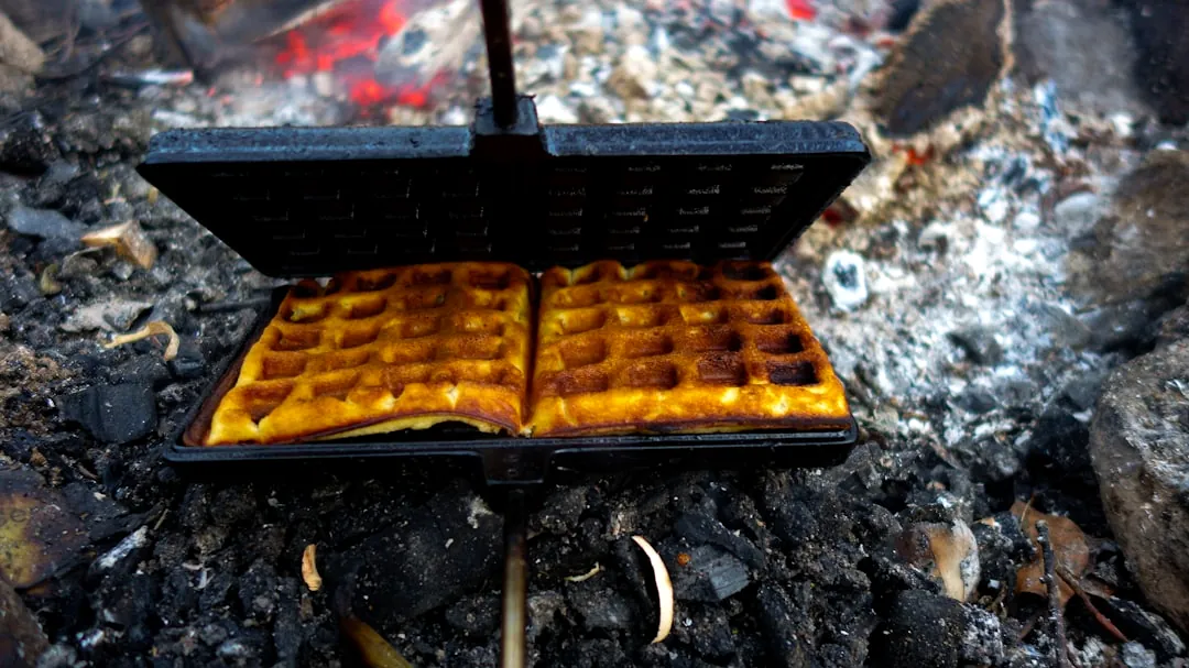a barbecue grill on the ground