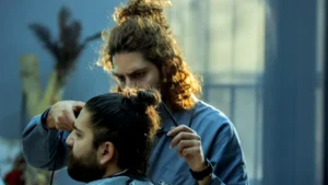 “How Shifting Trends in Curly Hair Care Challenge Men’s Grooming Norms”